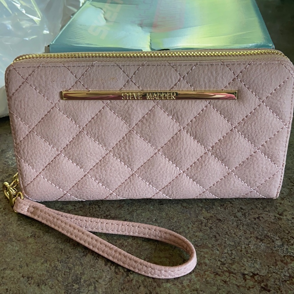 Steve Madden Clutch wallet